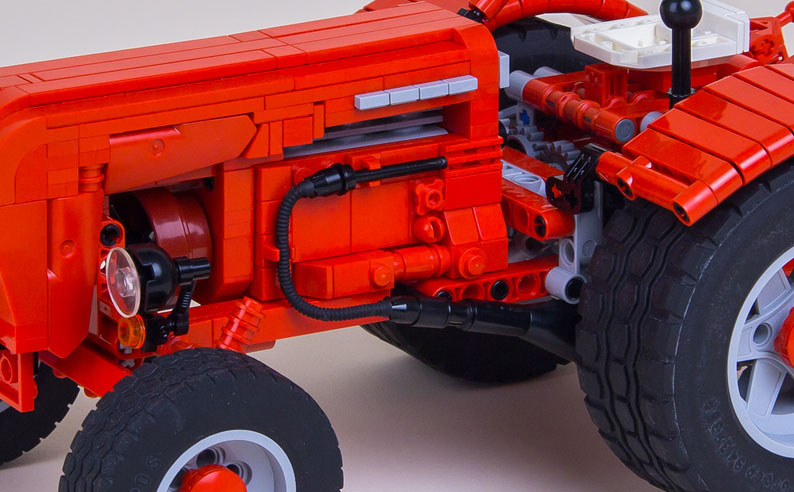 Incredibly detailed LEGO tractor